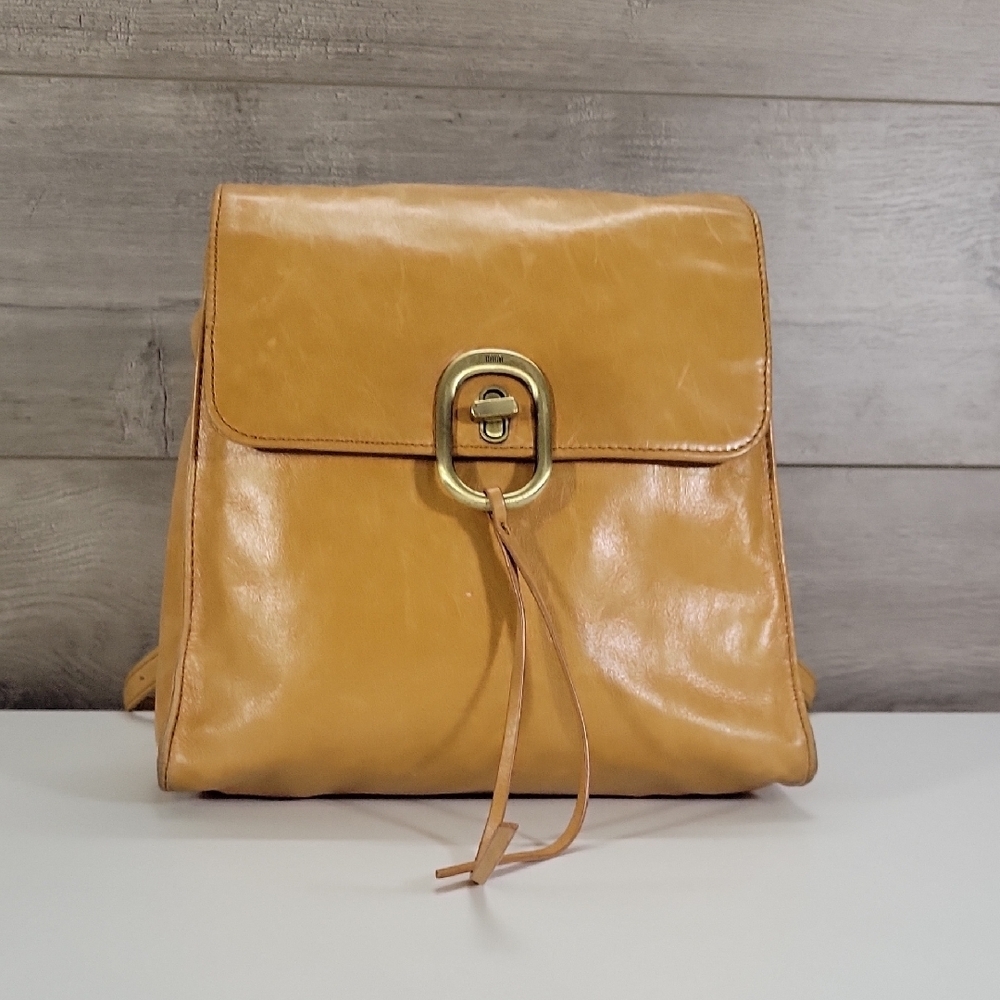 Hobo Classic Tan Leather Convertible Backpack Shoulder Bag with Gold Buckle